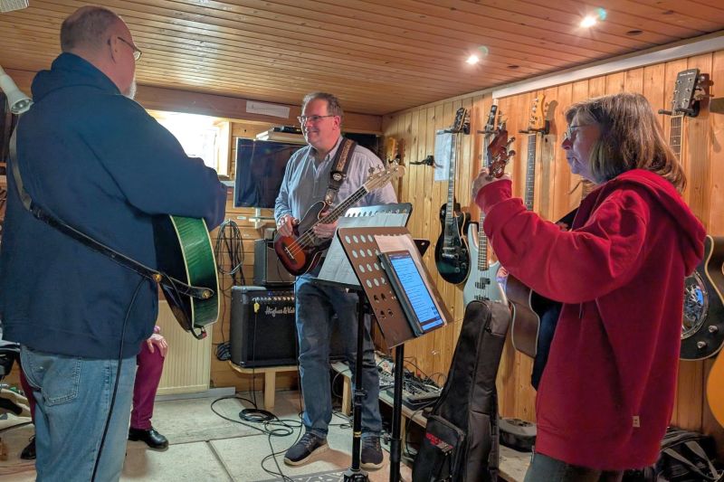 Im Proberaum am 22.12.25 - Fotos von Roswitha